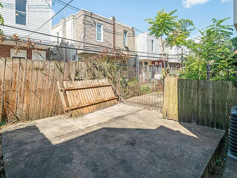 324 S 56th St #1 — Photo 9