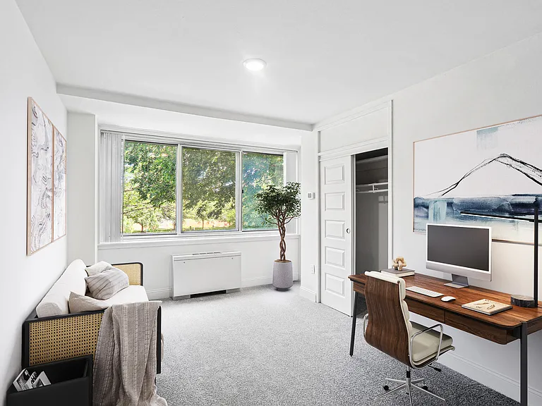 RiverHouse — Photo 180
