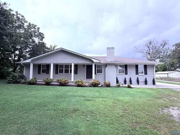 3515 Barkley Bridge Rd, Hartselle, AL 35640