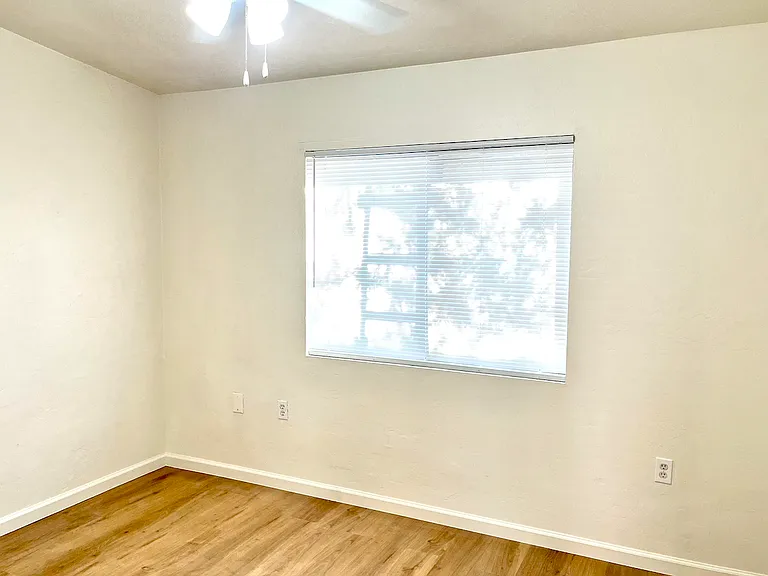 4454 E 3rd St #2 — Photo 15