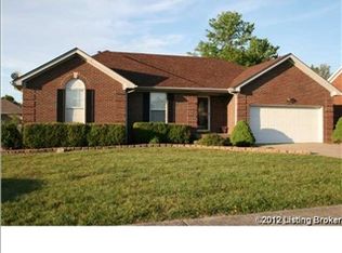 422 Shady Brook Ln, Louisville, KY