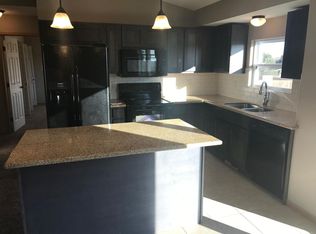 1875 W Lakeview Ct, Haysville, KS 67060