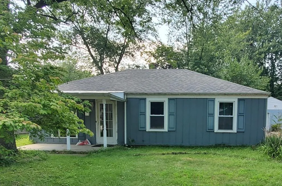 422 N Lindberg St photo 1
