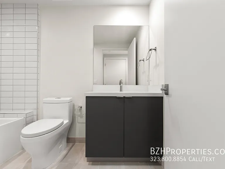 Bedford Twenty - Luxury Condos — Photo 17
