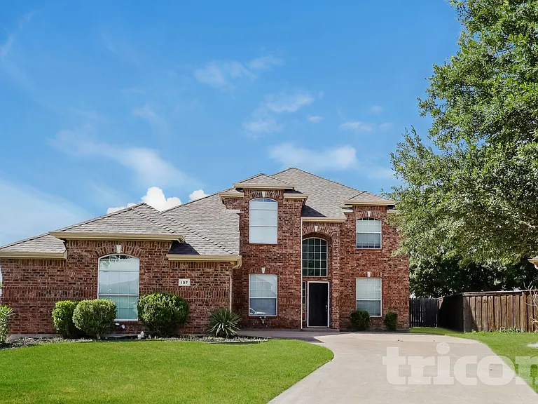 107 Evening Star Cir — Photo 1