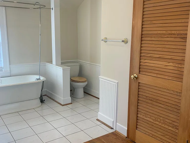 4820 Liberty St — Photo 15