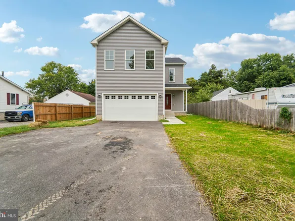 106 Mine Bank Ln, Halethorpe, MD 21227