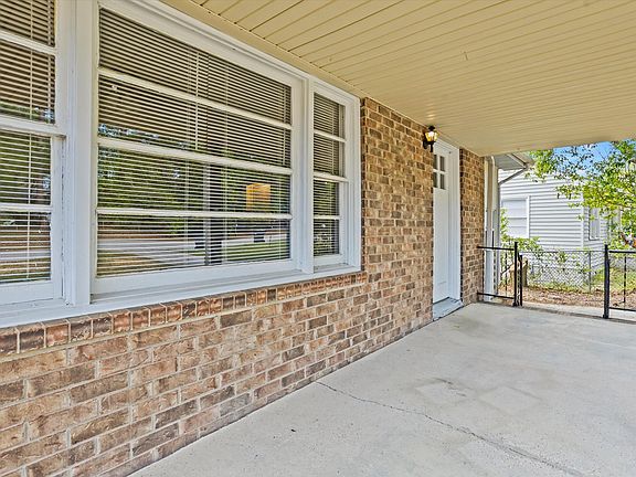2nd image of 2562 Ivey Road