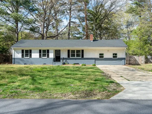 208 Old Dr, Chesapeake, VA 23322