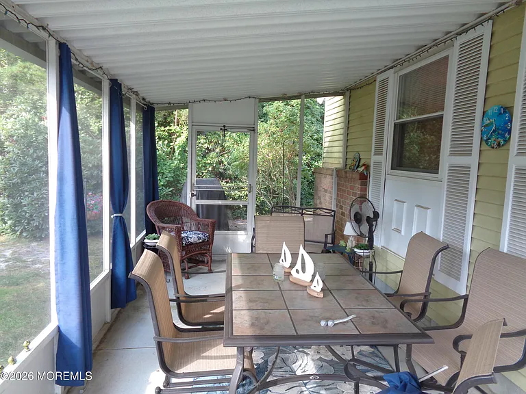 135A Sunset Rd — Photo 9