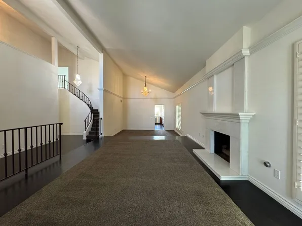4925 Regla Ct, San Diego, CA 92122
