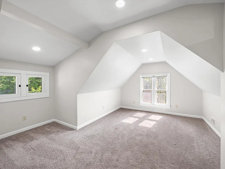 227 West St — Photo 39