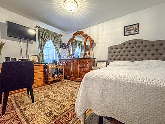 Rented by Gravity Real Estate Advisors