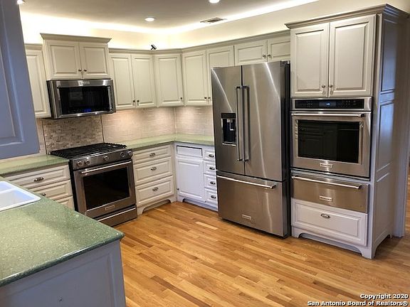 4th image of 607 Robinhood Pl