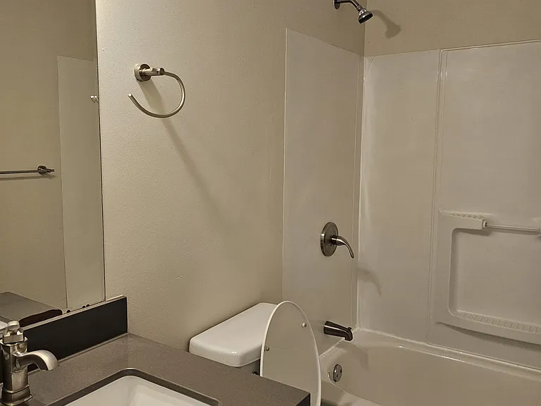 2701 S Walden St #3 — Photo 5