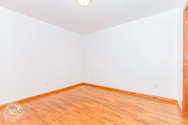 Rented by MySpaceNYC | media 13