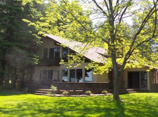 699 Needle Point Dr, Cheboygan, MI 49721