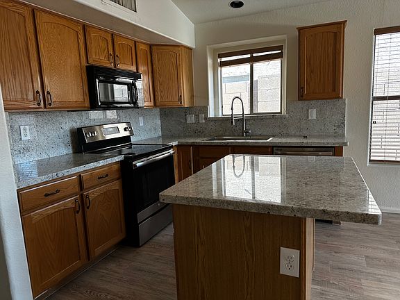 3rd image of 3621 E Monona Dr