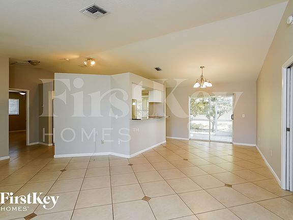 5th image of 8441 Bahamas Rd
