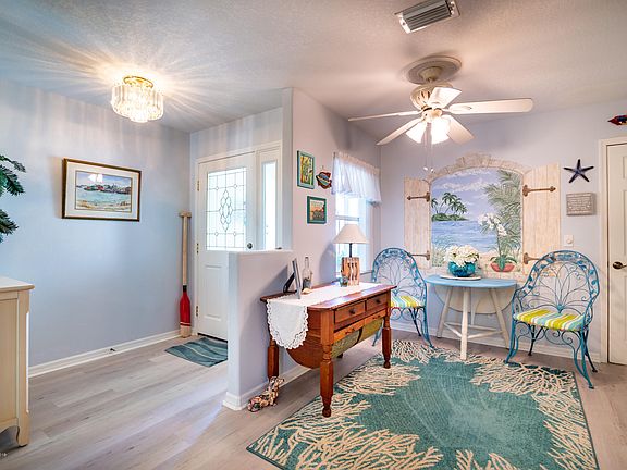 3rd image of 283 Coastal Hill Dr