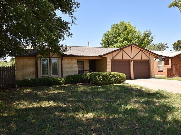 3rd image of 3941 Janice Ln