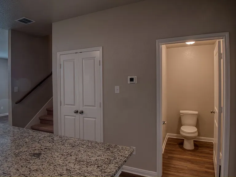 1622 Lummus Dr — Photo 9
