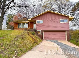 1413 Norway Ave, Marquette, MI 49855
