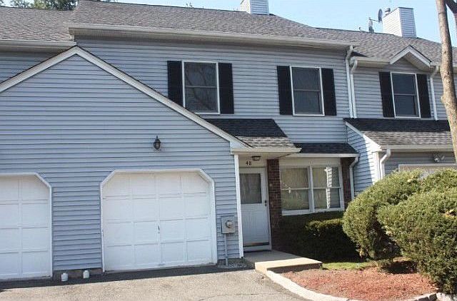 1st image of 48 Beverly Ct