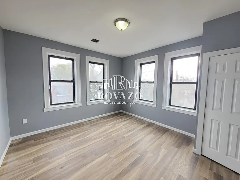 125 Osborne Ter #17A — Photo 3