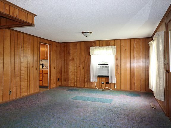 5th image of 4710 Mackenzie Rd
