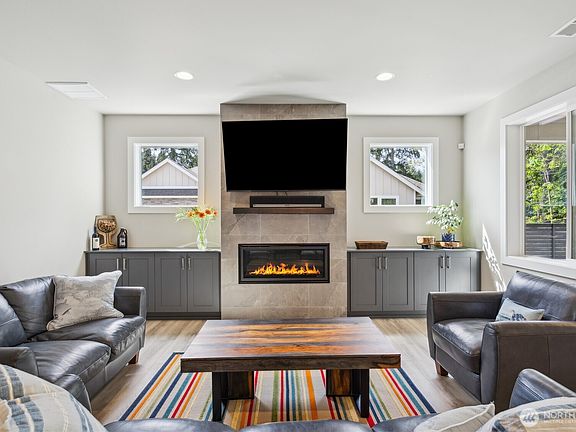 3rd image of 3913 63rd Street NW