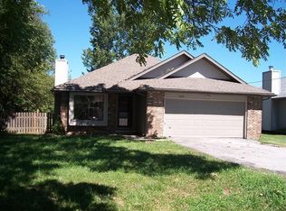4659 W Madison St, Springfield, MO 65802