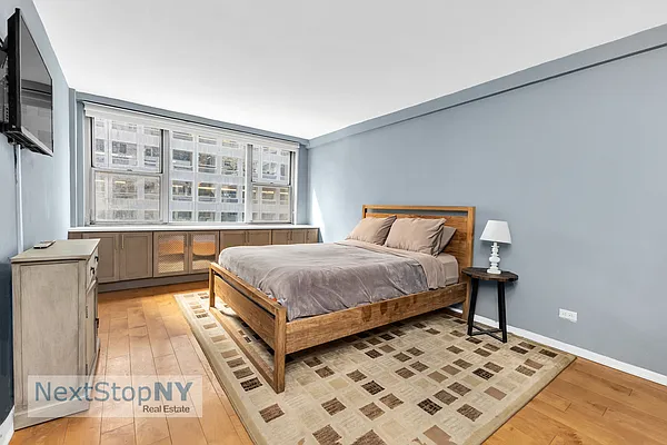 Rented by NextStopNY | media 2