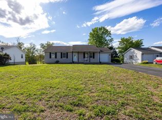 351 Mimosa Dr, Martinsburg, WV 25404