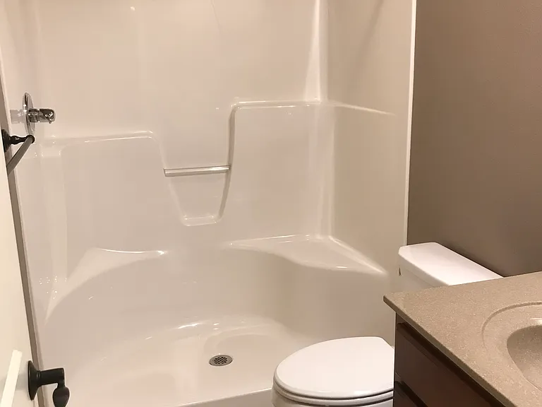 2721 London Dr — Photo 12