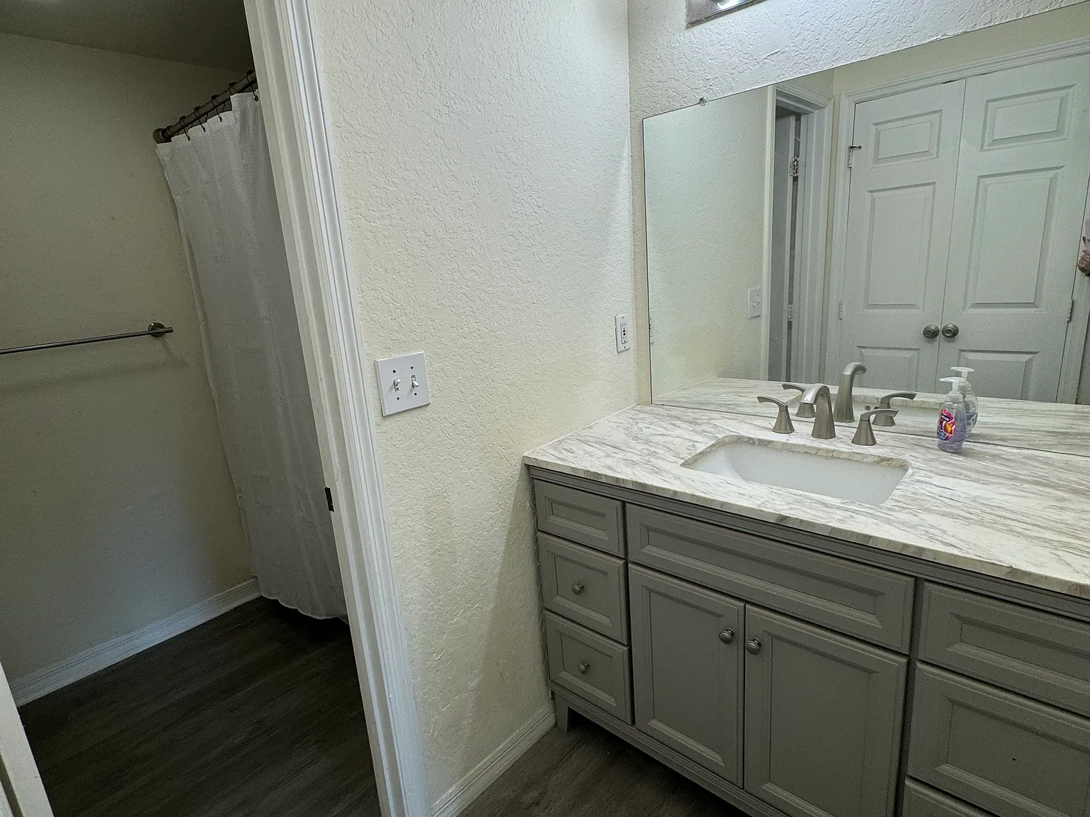 1 bed, 557 sqft, $1,800 — Photo 2