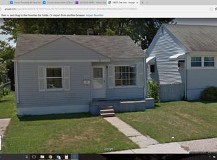 18082 Oak Ave, Eastpointe, MI 48021