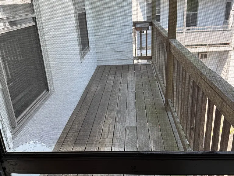 227-233 Notre Dame Ave #227/3 — Photo 9