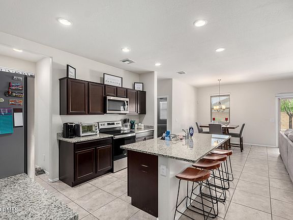 3rd image of 1254 E THOMAS Drive