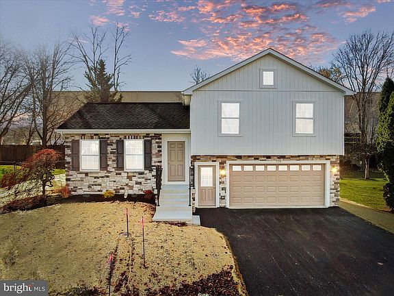 2nd image of 110 Hykes Rd E