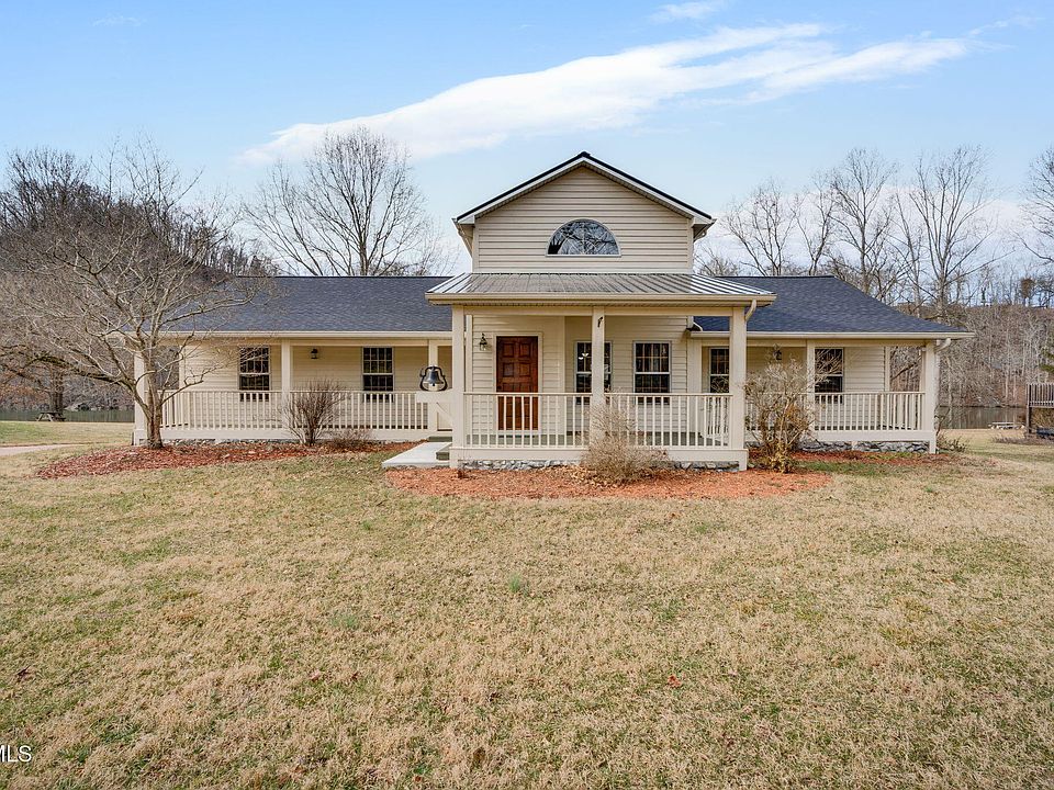 1st image of 300 Sugarwood Dr