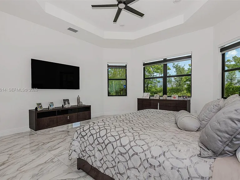 12835 Bayside Ct — Photo 27