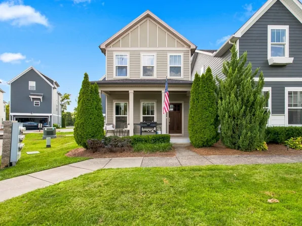7534 Station Dr, Nashville, TN 37221