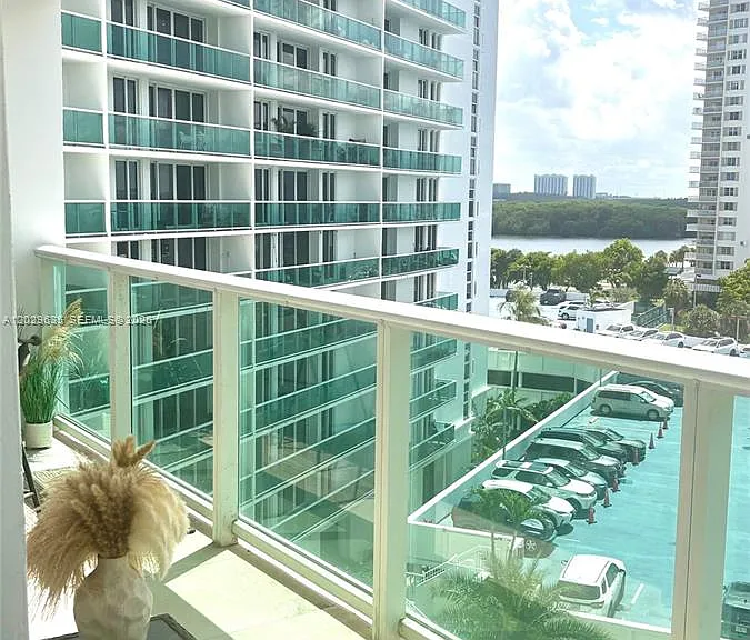 100 Bayview Dr #703 — Photo 18
