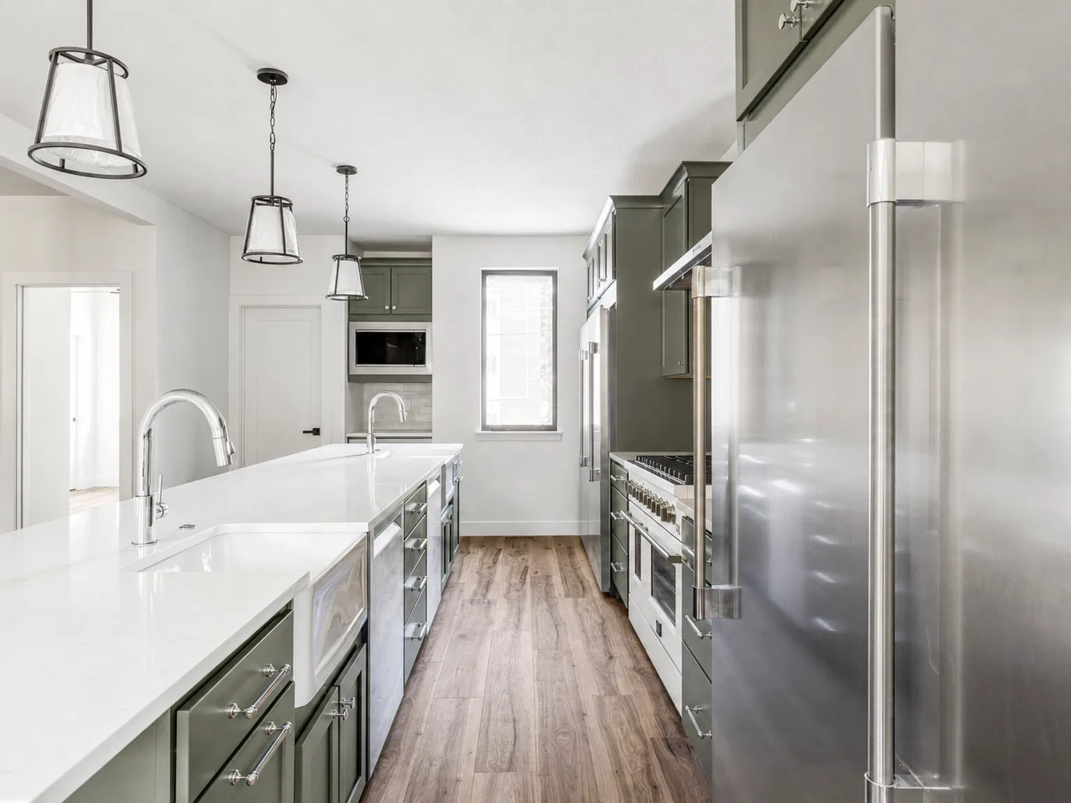 12 bed, 6.5 bath, 5000 sqft, $1,850 — Photo 3
