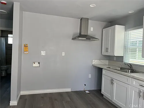 1215 1/2 W 104th Pl Photo 1