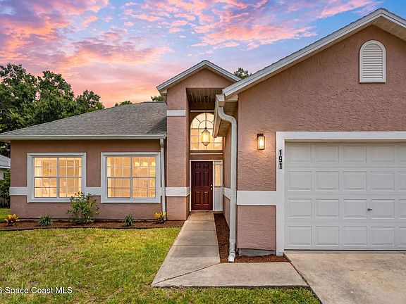 3rd image of 191 Olivick Cir NE