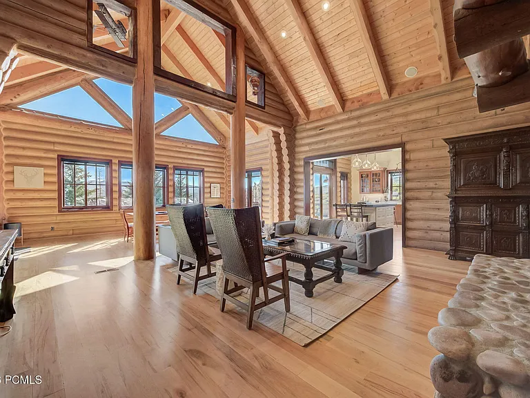 715 Aspen Ln — Photo 11