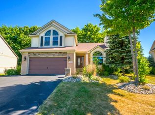 366 Lakeshore Pointe Dr, Howell, MI 48843