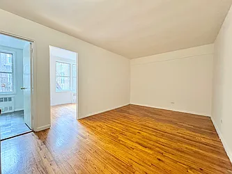142-27 Barclay Avenue, #5F